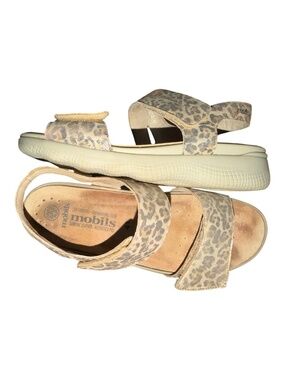Mephisto Leopard Print Sandals 41 11